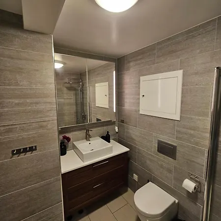 Apartment Moderne Leilighet 10 Min Fra Sentrum *